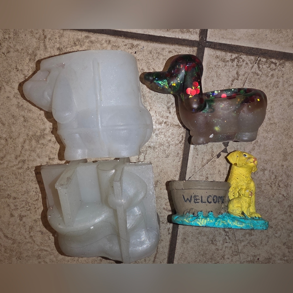 Lot Of 2 Planter Molds For Epoxy In Forest For Casting 2 Dog Moulds Lab & Weiner